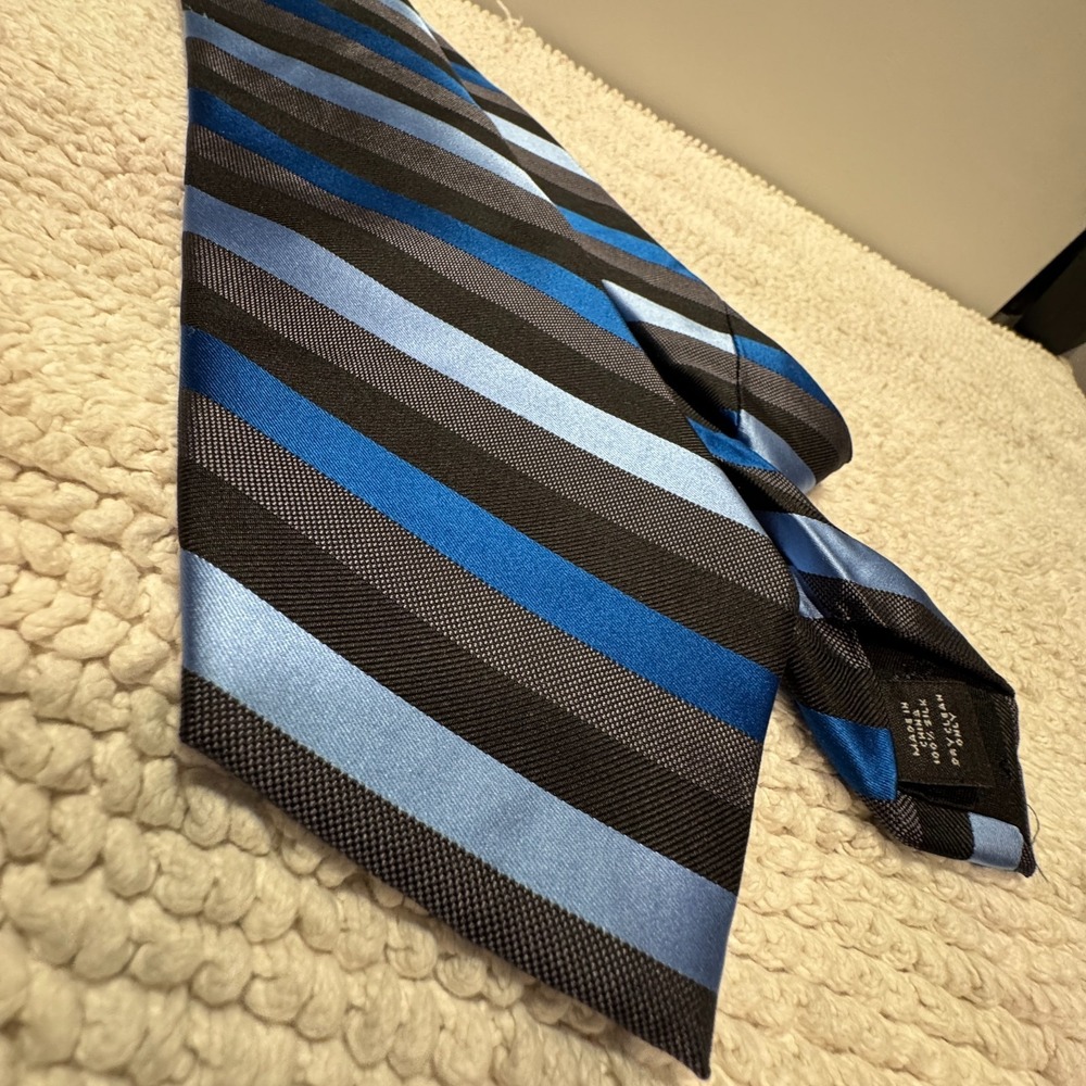 Express Tie Blue Black Diagonal Stripe 100% Silk Casual Old Money Necktie Casual - Picture 3 of 9
